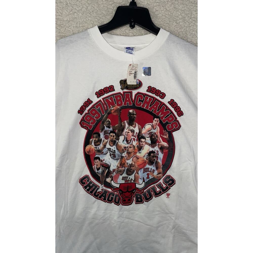 DEAD STOCK VINTAGE Chicago Bulls 1997 NBA Champs - NWT - XL -Starter Jordan